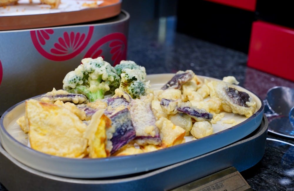 饗饗新莊店自助餐吃到飽超人氣Buffet，8大區必吃菜色直接曝光，進駐宏匯i-Tower39樓，新北最美景觀餐廳