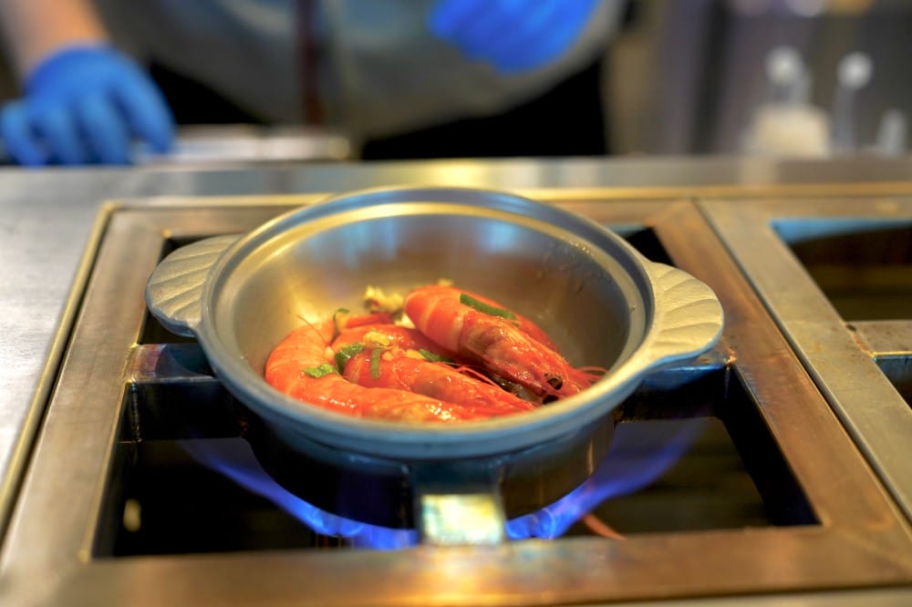 饗饗新莊店自助餐吃到飽超人氣Buffet，8大區必吃菜色直接曝光，進駐宏匯i-Tower39樓，新北最美景觀餐廳