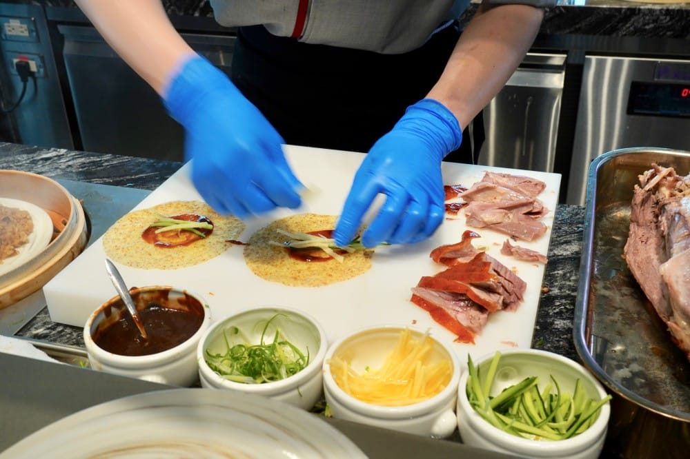 饗饗新莊店自助餐吃到飽超人氣Buffet，8大區必吃菜色直接曝光，進駐宏匯i-Tower39樓，新北最美景觀餐廳