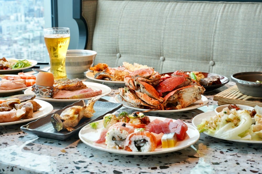 饗饗新莊店自助餐吃到飽超人氣Buffet，8大區必吃菜色直接曝光，進駐宏匯i-Tower39樓，新北最美景觀餐廳