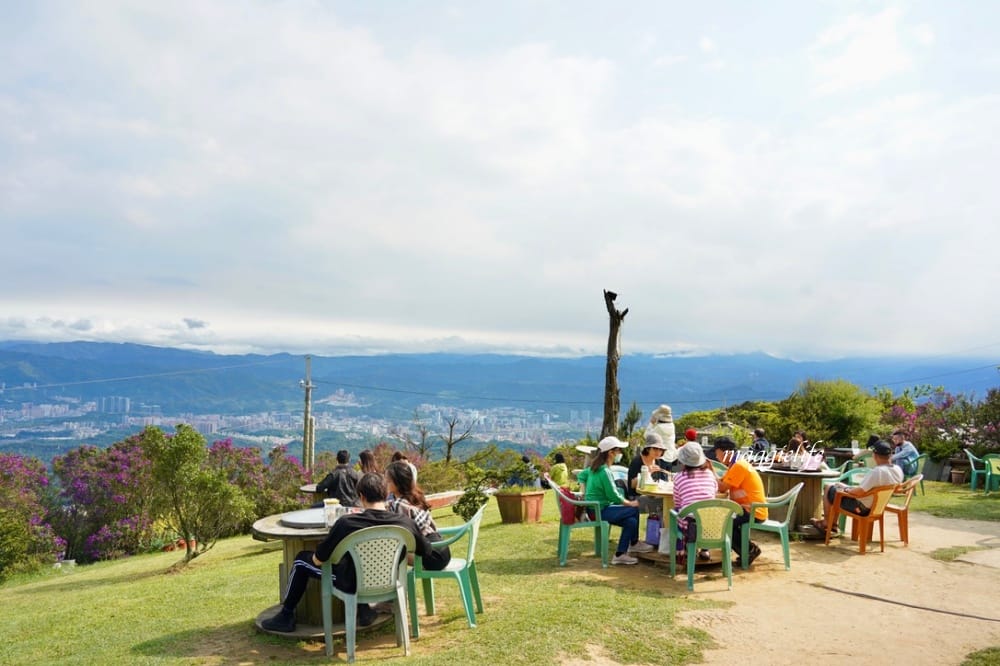 汐止景點|五指山星城咖啡,無敵夜景咖啡,大草原景觀咖啡廳,約會超浪漫,不限時沒有低消! - 第9張圖 汐止景點|五指山星城咖啡,無敵夜景咖啡,大草原景觀咖啡廳,約會超浪漫,不限時沒有低消!