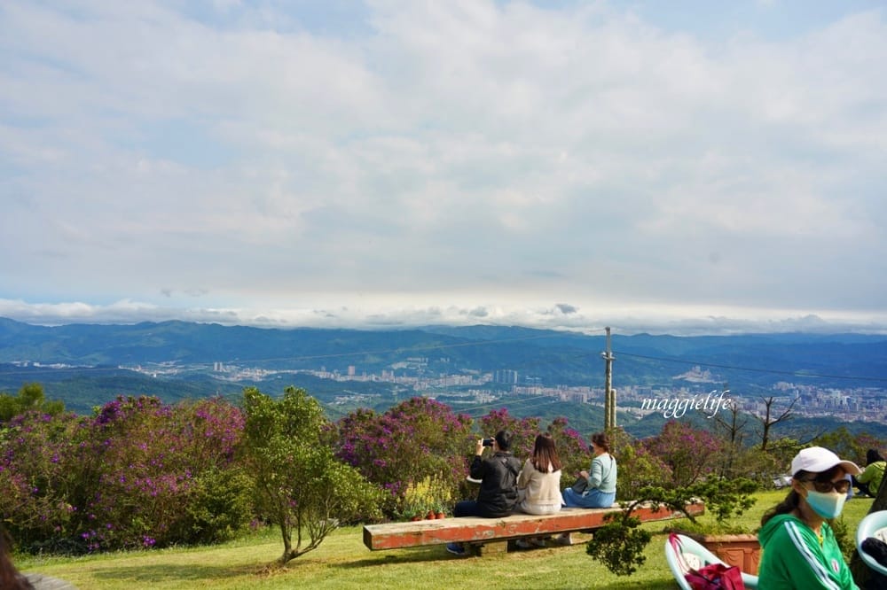汐止景點|五指山星城咖啡,無敵夜景咖啡,大草原景觀咖啡廳,約會超浪漫,不限時沒有低消! - 第10張圖 汐止景點|五指山星城咖啡,無敵夜景咖啡,大草原景觀咖啡廳,約會超浪漫,不限時沒有低消!