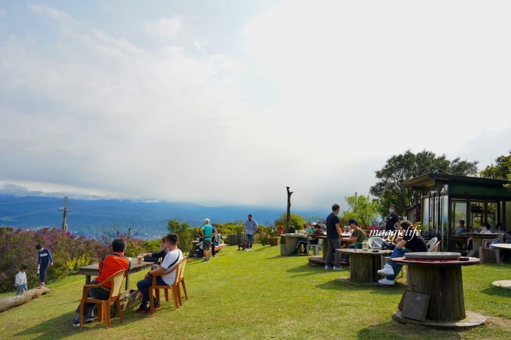 汐止景點｜五指山無敵美景一日遊，汐止必去夜景景點，星城觀景咖啡廳以及好吃的臭豆腐跟石板烤肉