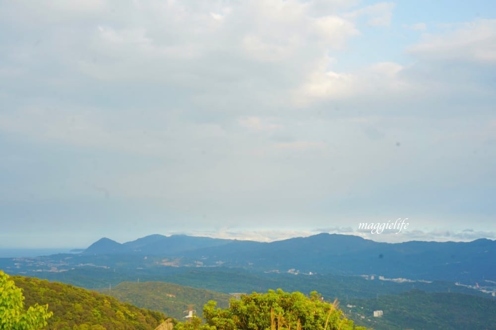 汐止景點|五指山星城咖啡,無敵夜景咖啡,大草原景觀咖啡廳,約會超浪漫,不限時沒有低消! - 第20張圖 汐止景點|五指山星城咖啡,無敵夜景咖啡,大草原景觀咖啡廳,約會超浪漫,不限時沒有低消!