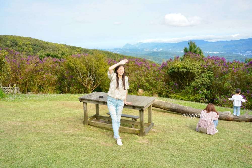 汐止景點｜五指山星城咖啡，無敵夜景咖啡，大草原景觀咖啡廳，約會超浪漫，不限時沒有低消！
