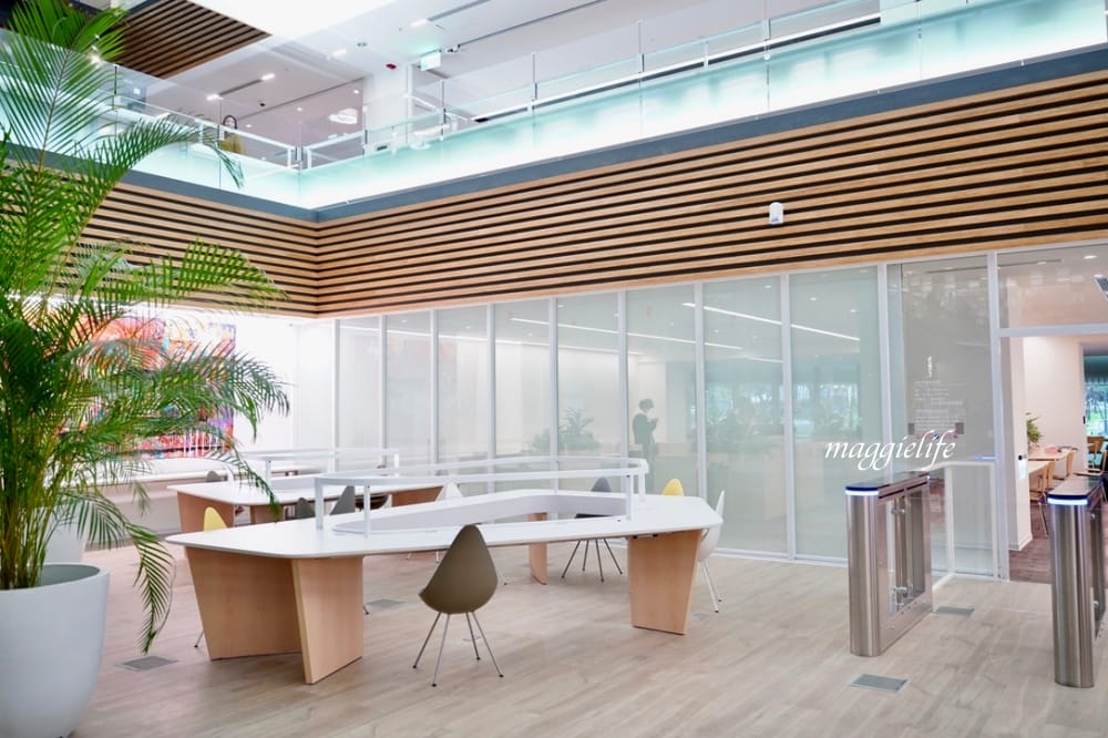 桃園市立圖書館總館,綠建築超美的,有插座全家都可以來,雨天備案 - 第56張圖 桃園市立圖書館總館,綠建築超美的,有插座全家都可以來,雨天備案