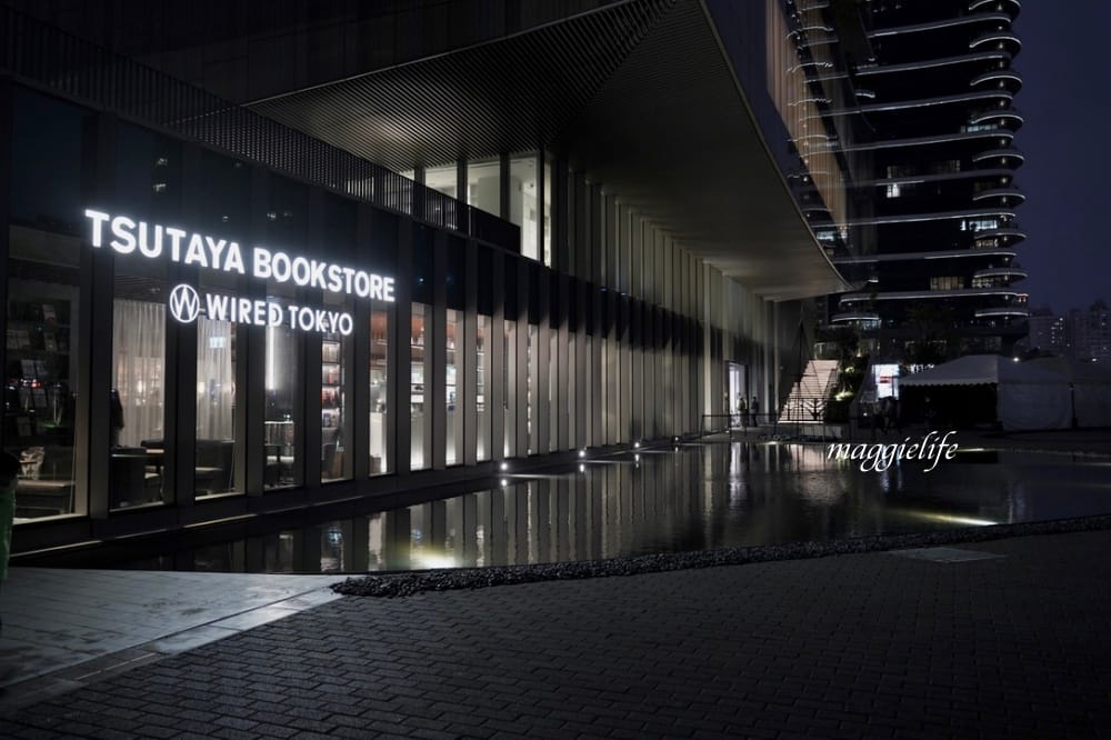 桃園市立圖書館總館,綠建築超美的,有插座全家都可以來,雨天備案 - 第11張圖 桃園市立圖書館總館,綠建築超美的,有插座全家都可以來,雨天備案