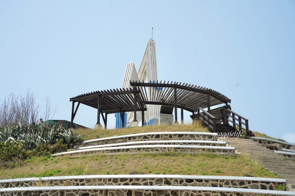 澎湖景點｜山水30高地公園，360度無敵海景黃金海灘超級美，看煙火夜景也超美