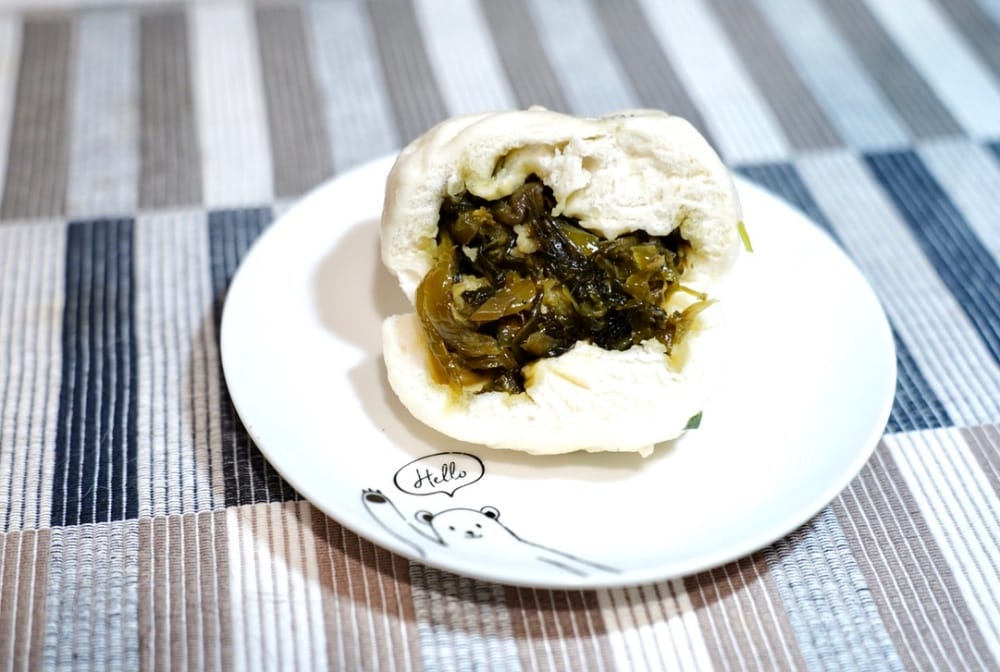 金山老街必吃｜金山王肉包，一出爐就秒殺，每天大排長龍，30年老店每個17元，可外帶外送宅配