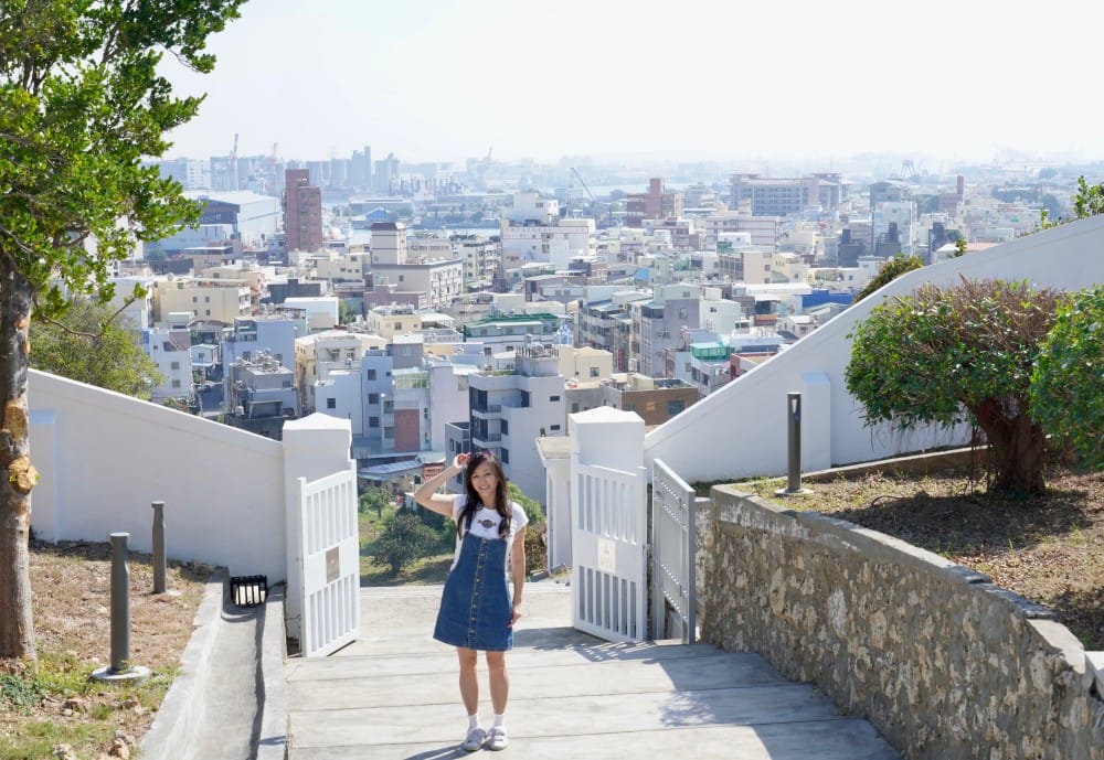 高雄燈塔高雄旗津燈塔，免門票白色燈塔超美還有景觀咖啡廳