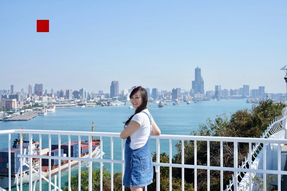 高雄燈塔高雄旗津燈塔，免門票白色燈塔超美還有景觀咖啡廳