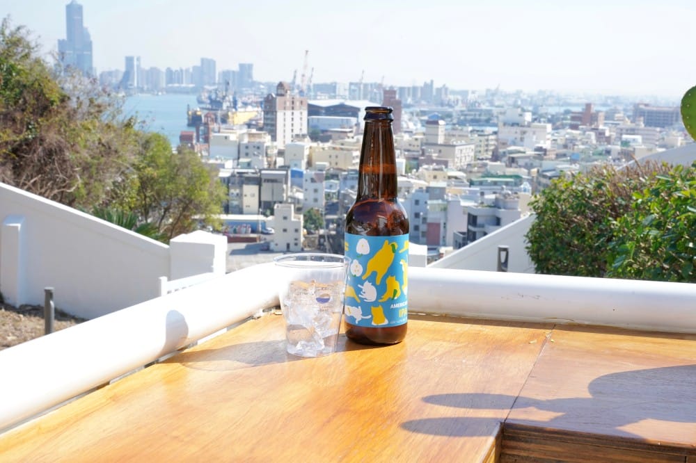 高雄燈塔高雄旗津燈塔，免門票白色燈塔超美還有景觀咖啡廳