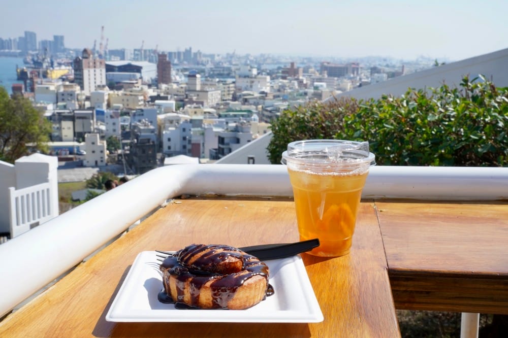 高雄燈塔高雄旗津燈塔，免門票白色燈塔超美還有景觀咖啡廳