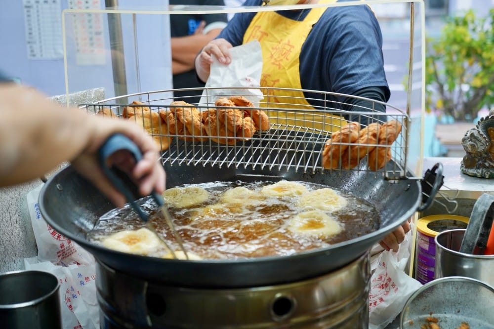 高雄|蘇阿嬤雞蛋酥在地人推薦,哈瑪星鼓山渡船頭必吃點心,60年的好味道只有高雄才吃得到的口味! - 第15張圖 高雄|蘇阿嬤雞蛋酥在地人推薦,哈瑪星鼓山渡船頭必吃點心,60年的好味道只有高雄才吃得到的口味!