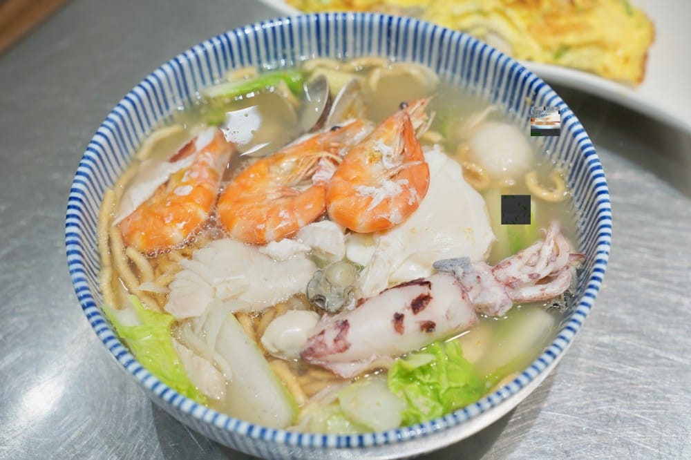 好吃食堂|超澎湃海鮮鍋燒麵,豬油飯加半熟蛋,還有好吃的松阪豬,大安路平價美食 - 第17張圖 好吃食堂|超澎湃海鮮鍋燒麵,豬油飯加半熟蛋,還有好吃的松阪豬,大安路平價美食