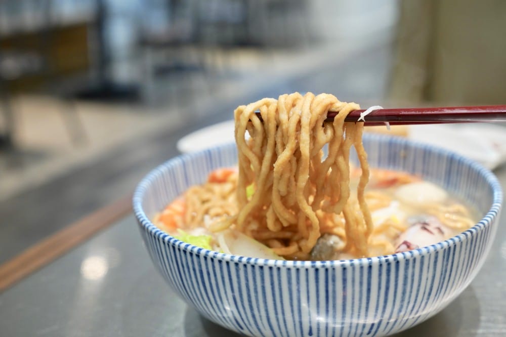 好吃食堂|超澎湃海鮮鍋燒麵,豬油飯加半熟蛋,還有好吃的松阪豬,大安路平價美食 - 第27張圖 好吃食堂|超澎湃海鮮鍋燒麵,豬油飯加半熟蛋,還有好吃的松阪豬,大安路平價美食