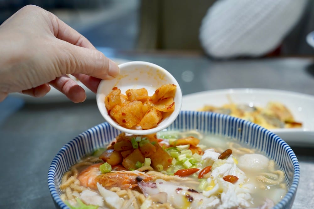 好吃食堂|超澎湃海鮮鍋燒麵,豬油飯加半熟蛋,還有好吃的松阪豬,大安路平價美食 - 第25張圖 好吃食堂|超澎湃海鮮鍋燒麵,豬油飯加半熟蛋,還有好吃的松阪豬,大安路平價美食