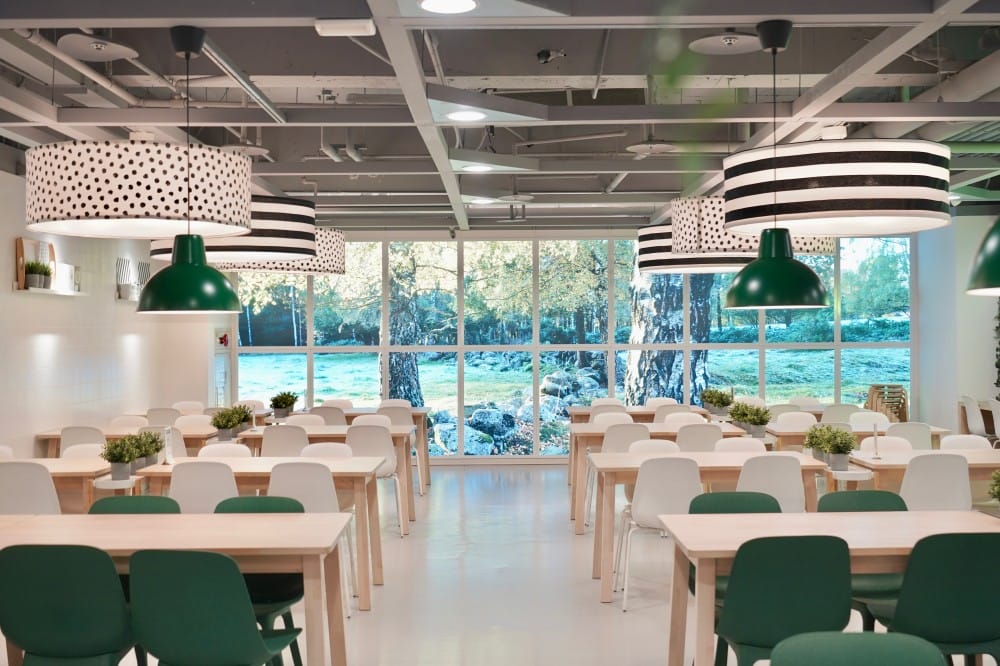 IKEA早餐只要$59元，現在早餐也吃得到雞翅了，炒蛋臘腸優格蔬菜這樣$59會不會太超值！