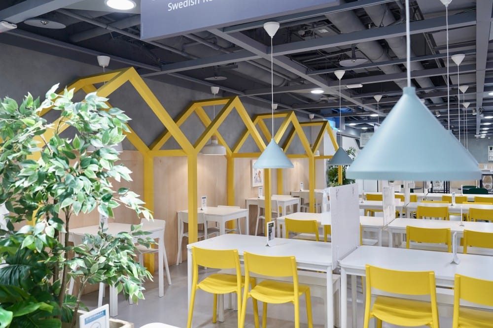 IKEA早餐只要$59元，現在早餐也吃得到雞翅了，炒蛋臘腸優格蔬菜這樣$59會不會太超值！