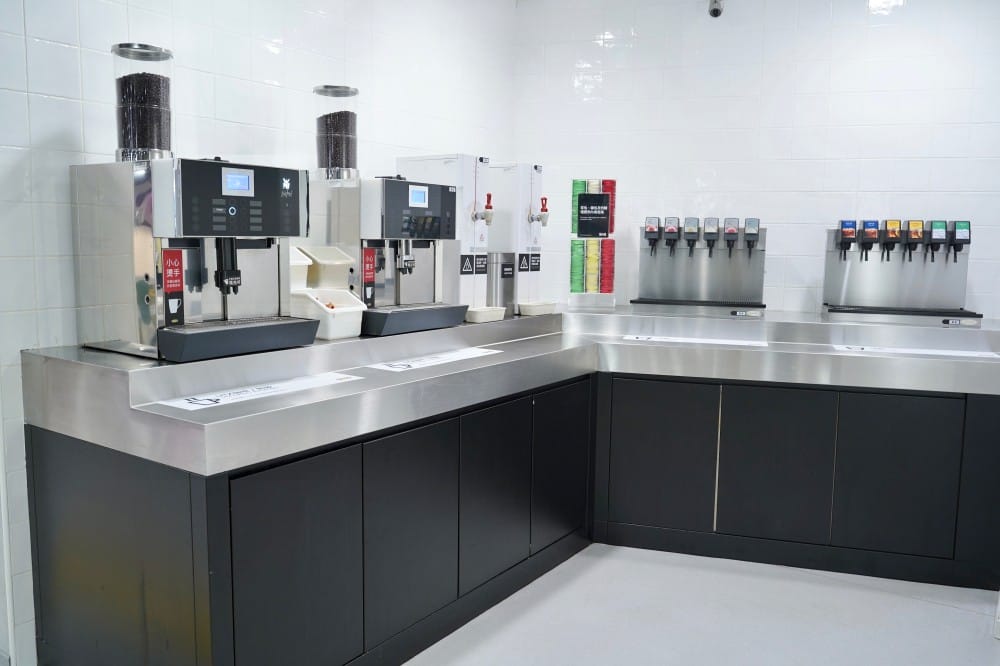 IKEA早餐只要$59元，現在早餐也吃得到雞翅了，炒蛋臘腸優格蔬菜這樣$59會不會太超值！