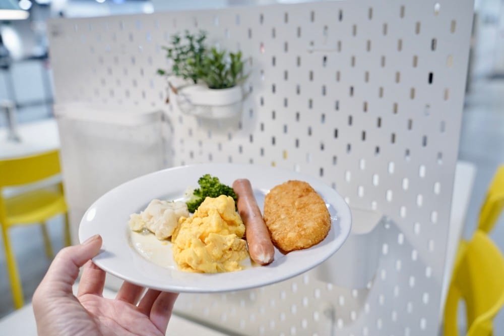 IKEA早餐只要$59元,現在早餐也吃得到雞翅了,炒蛋臘腸優格蔬菜這樣$59會不會太超值! - 第25張圖 IKEA早餐只要$59元,現在早餐也吃得到雞翅了,炒蛋臘腸優格蔬菜這樣$59會不會太超值!