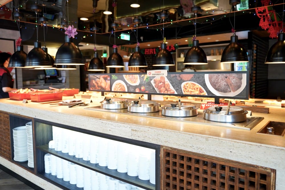 台北必勝客歡樂吧｜台北吃到飽，披薩烤雞吃到飽，449就可以吃到飽菜單