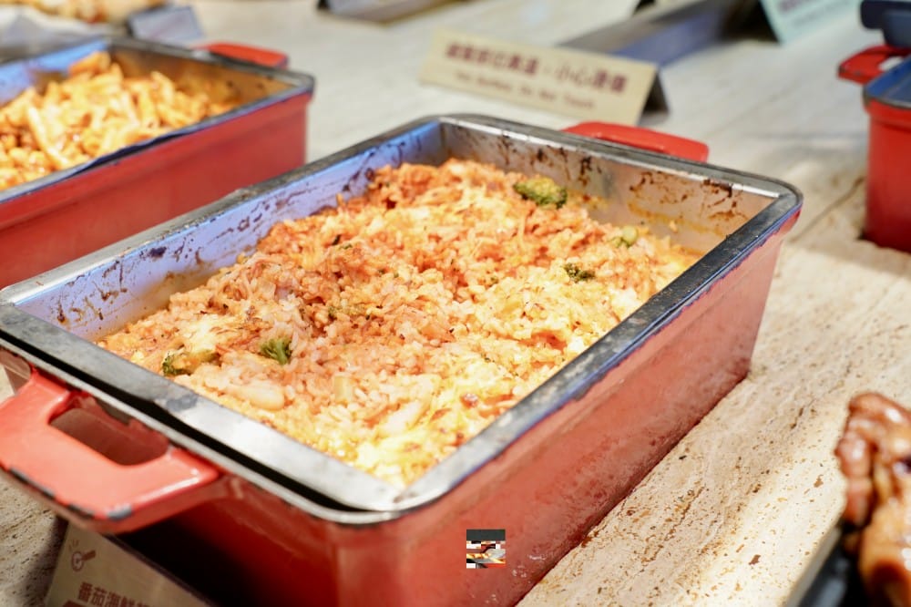 台北必勝客歡樂吧｜台北吃到飽，披薩烤雞吃到飽，449就可以吃到飽菜單