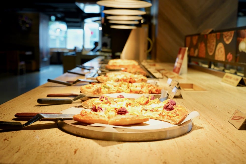 台北必勝客歡樂吧｜台北吃到飽，披薩烤雞吃到飽，449就可以吃到飽菜單