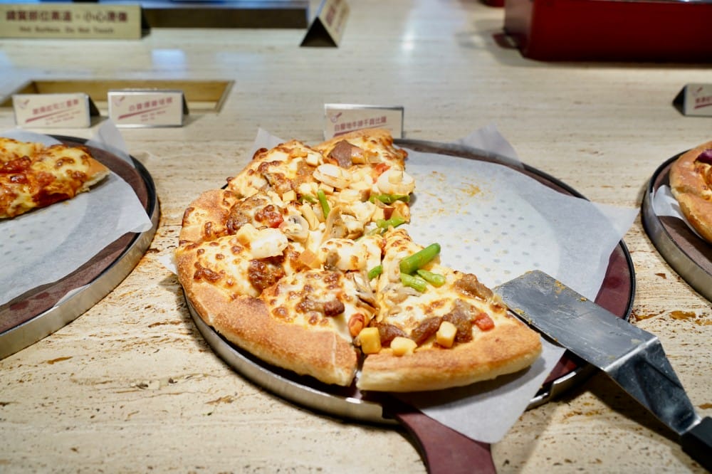 台北必勝客歡樂吧｜台北吃到飽，披薩烤雞吃到飽，449就可以吃到飽菜單