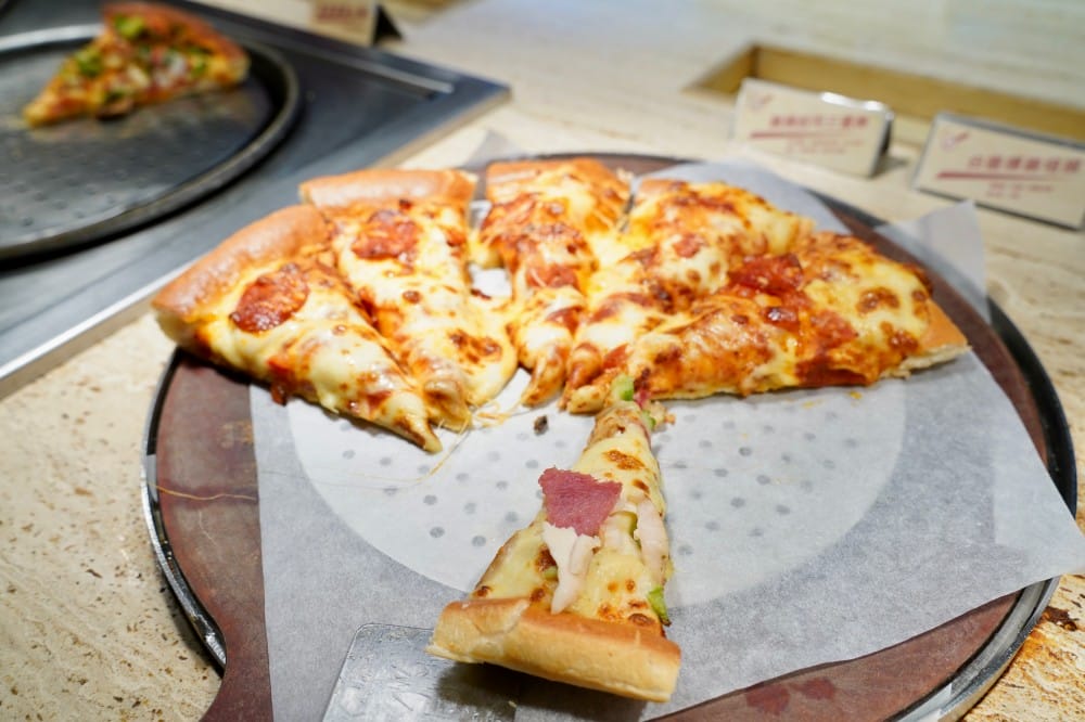 台北必勝客歡樂吧｜台北吃到飽，披薩烤雞吃到飽，449就可以吃到飽菜單