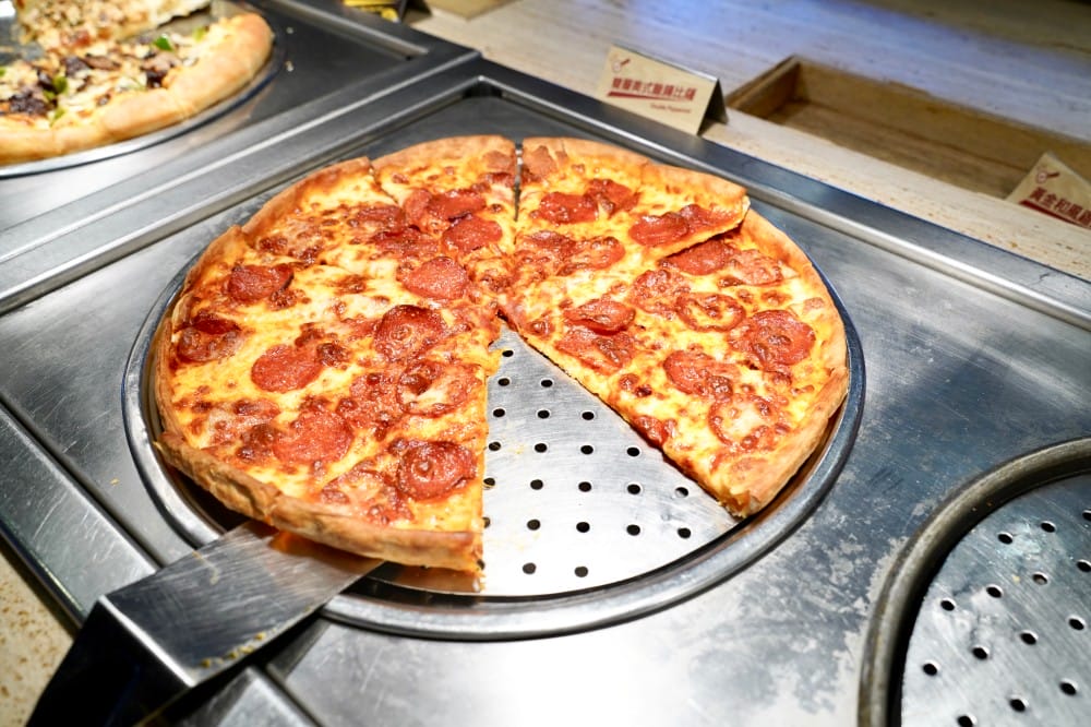 台北必勝客歡樂吧｜台北吃到飽，披薩烤雞吃到飽，449就可以吃到飽菜單