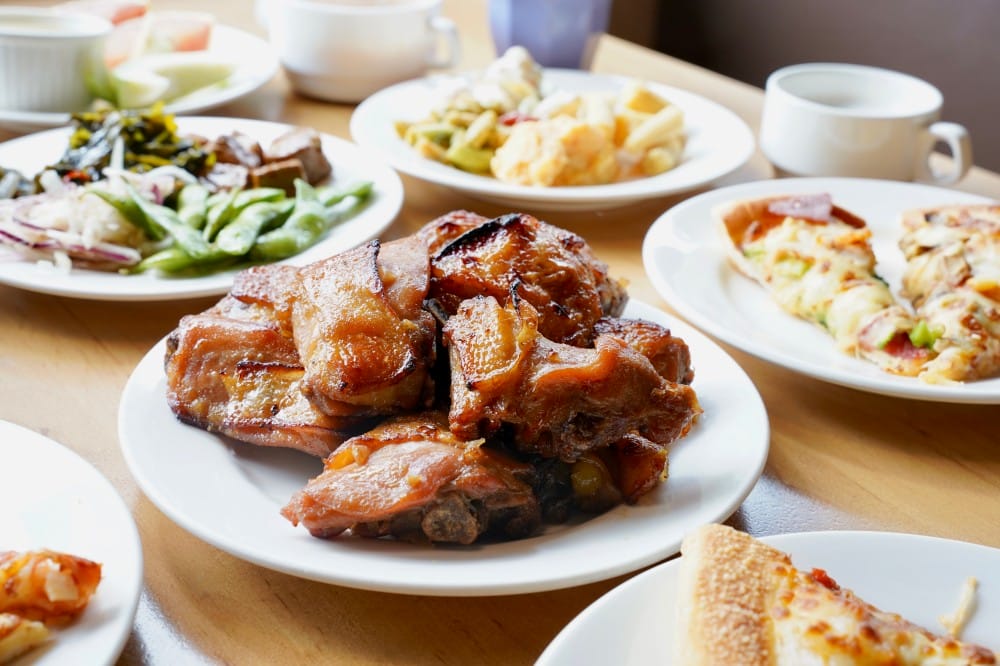 台北必勝客歡樂吧｜台北吃到飽，披薩烤雞吃到飽，449就可以吃到飽菜單