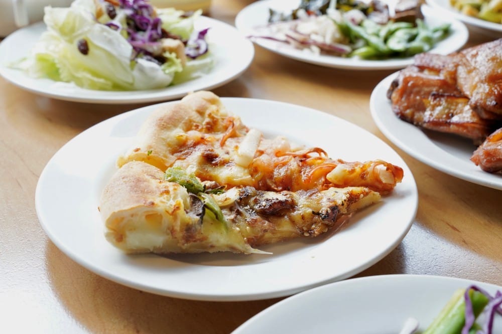 台北必勝客歡樂吧｜台北吃到飽，披薩烤雞吃到飽，449就可以吃到飽菜單