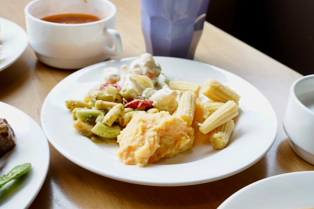 台北必勝客歡樂吧｜台北吃到飽，披薩烤雞吃到飽，449就可以吃到飽菜單