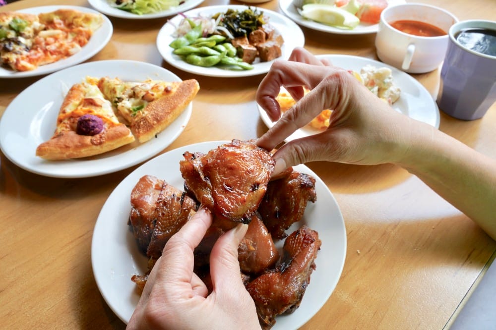 台北必勝客歡樂吧｜台北吃到飽，披薩烤雞吃到飽，449就可以吃到飽菜單