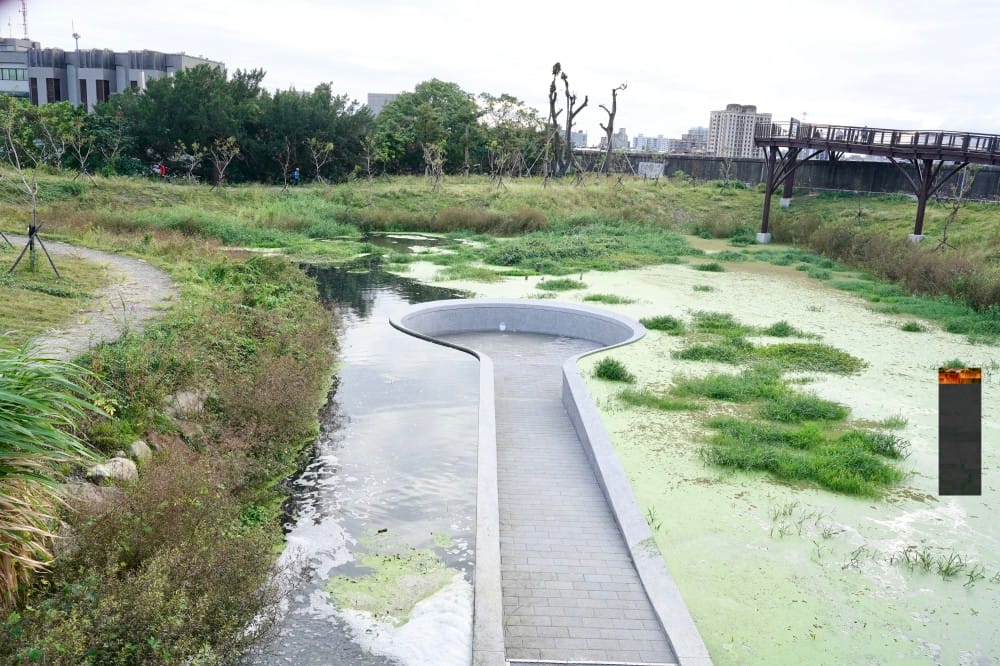 雙溪濕地公園｜台北士林新景點，唯美超仙水中步道，超美夕陽美景