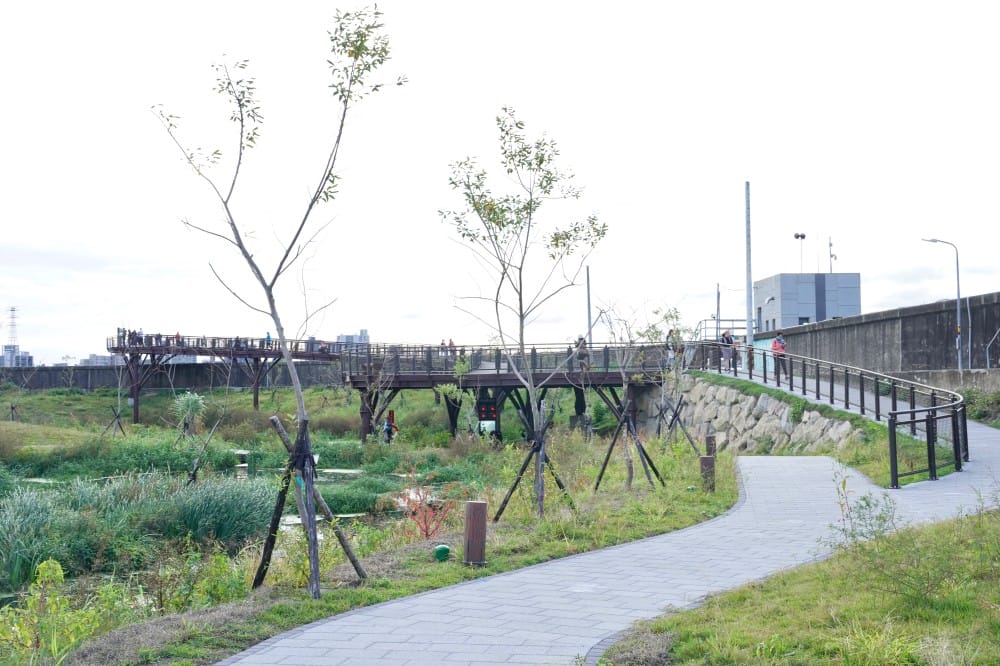雙溪濕地公園｜台北士林新景點，唯美超仙水中步道，超美夕陽美景