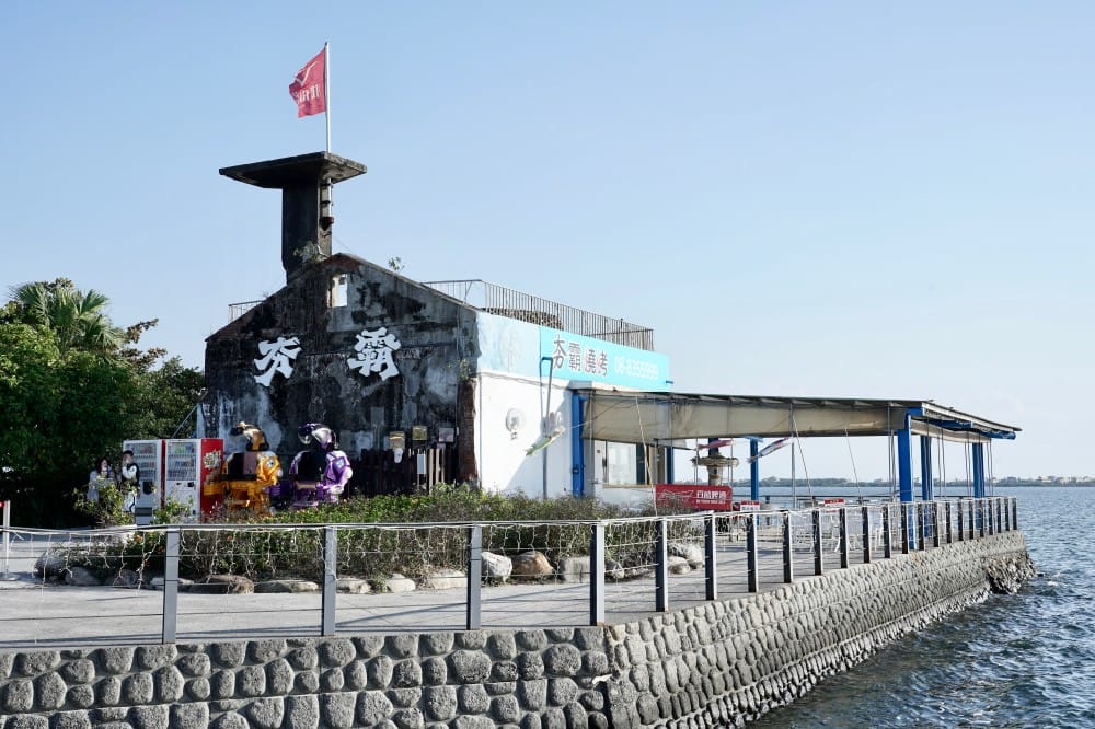 屏東景點海上教堂咖啡，秒到西班牙夢幻海景，超浪漫約會咖啡廳，下午茶