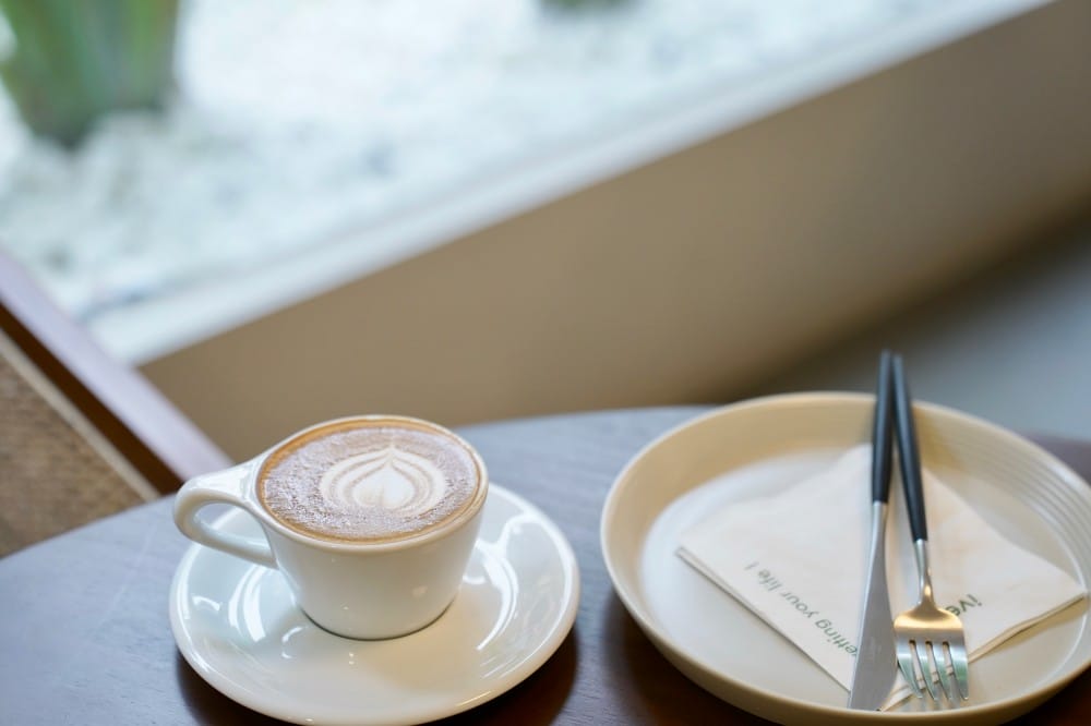 ivette Da An大安店｜純白玻璃屋咖啡廳，台中知名澳式早午餐咖啡廳ivette cafe插旗台北大安區，菜單，忠孝敦化站