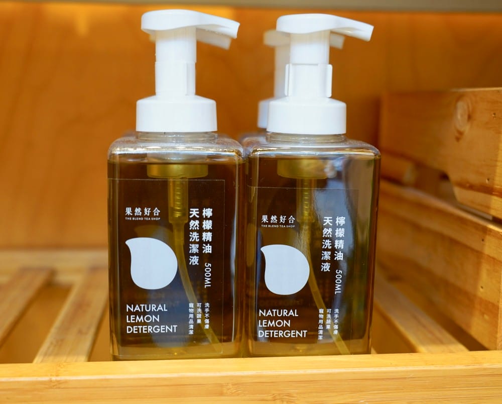 大安｜果然好合天然果乾茶，天然果乾手搖飲，天氣冷颼颼還可以加薑黃，直接喝起來！