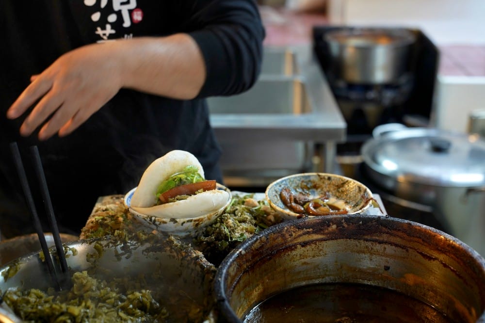 源芳刈包｜華西街觀光夜市美食推薦，連續3年米其林推薦