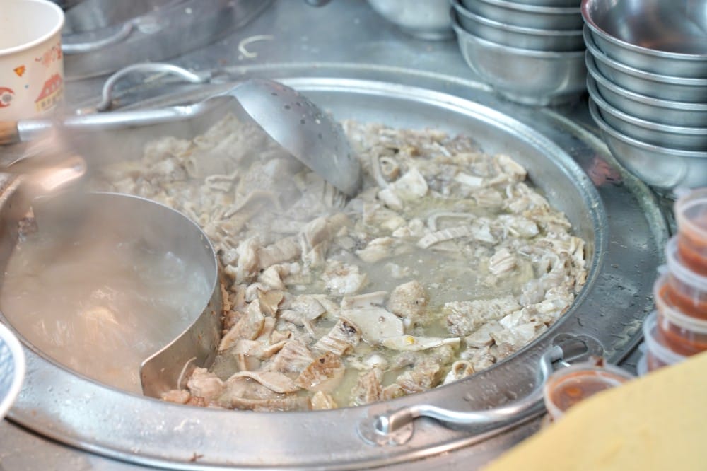 郭家炒牛肉｜萬華華西街夜市，80年老店台北最強炒牛肉，牛雜湯（菜單）