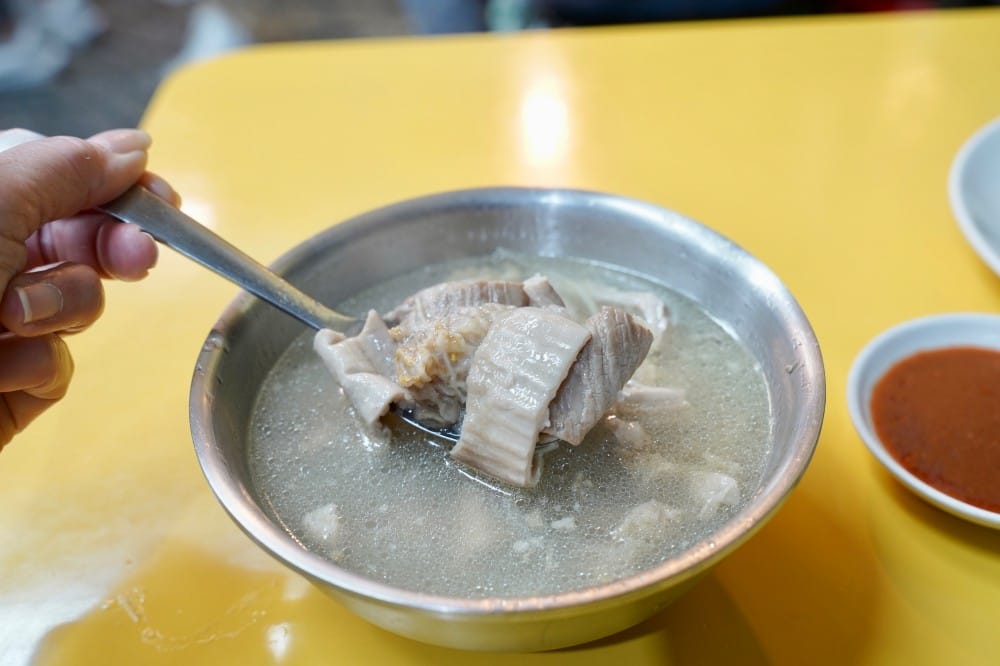 郭家炒牛肉｜萬華華西街夜市，80年老店台北最強炒牛肉，牛雜湯（菜單）