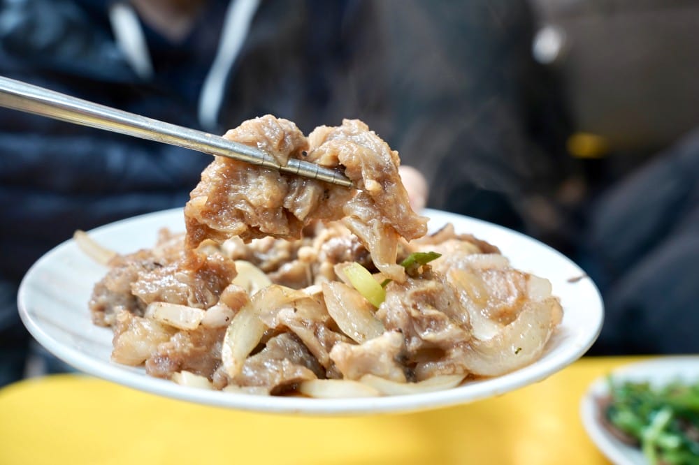 郭家炒牛肉｜萬華華西街夜市，80年老店台北最強炒牛肉，牛雜湯（菜單） @瑪姬幸福過日子