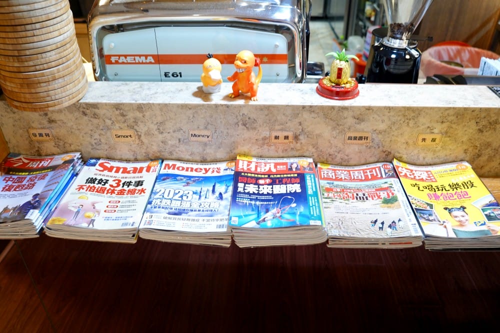 西門|沐茶閱讀咖啡館,不限時間有插座,愛坐多久坐多久,還有漫畫雜誌看到爽! - 第5張圖 西門|沐茶閱讀咖啡館,不限時間有插座,愛坐多久坐多久,還有漫畫雜誌看到爽!