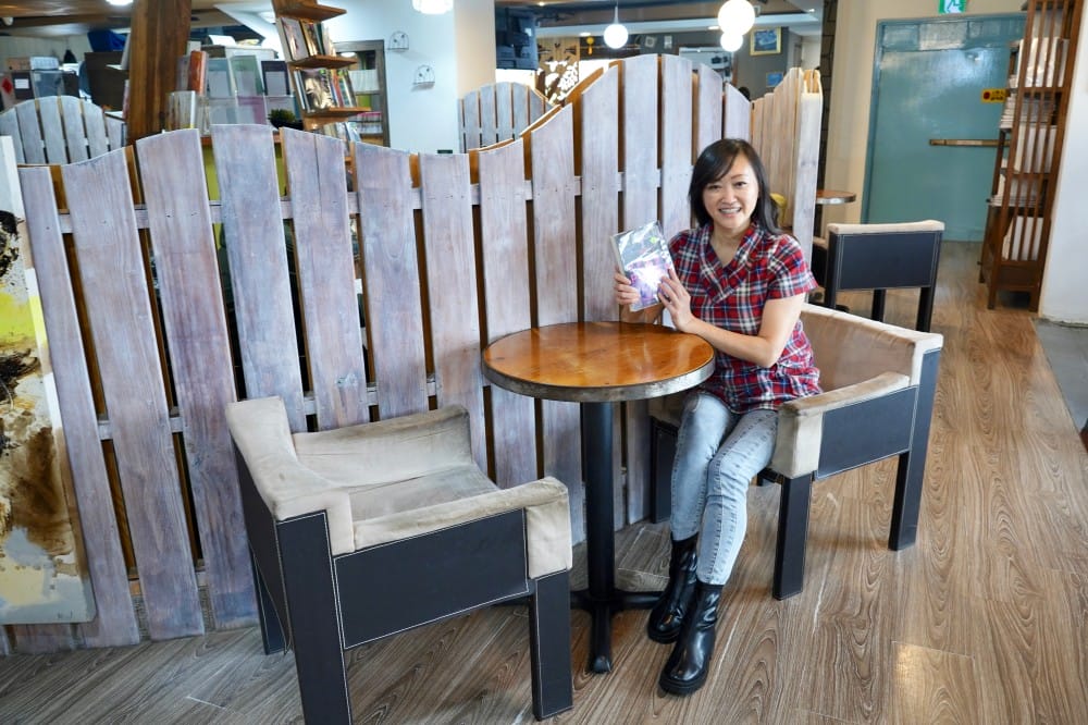 西門|沐茶閱讀咖啡館,不限時間有插座,愛坐多久坐多久,還有漫畫雜誌看到爽! - 第11張圖 西門|沐茶閱讀咖啡館,不限時間有插座,愛坐多久坐多久,還有漫畫雜誌看到爽!