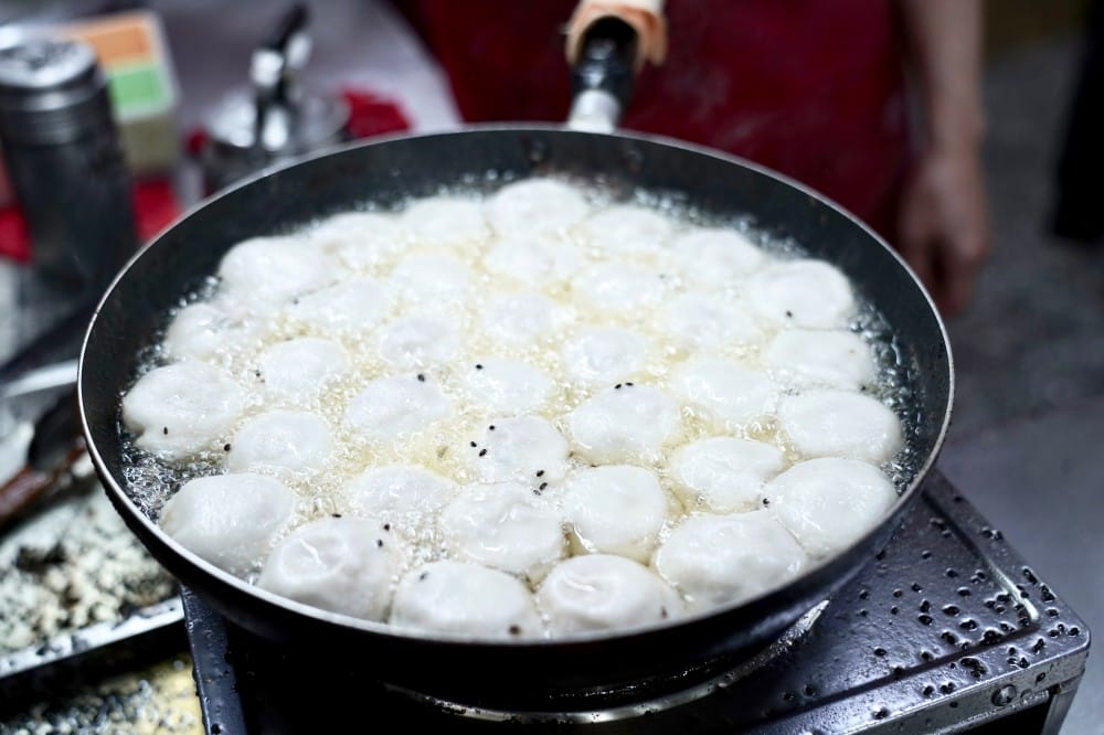 高雄|上海生煎湯包,20年人氣小店,湯包一咬就噴汁,滿滿上海口味! - 第1張圖 高雄|上海生煎湯包,20年人氣小店,湯包一咬就噴汁,滿滿上海口味!