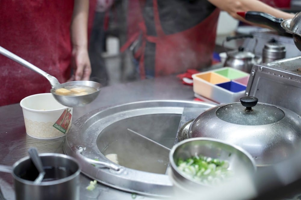 高雄｜上海生煎湯包，20年人氣小店，湯包一咬就噴汁，滿滿上海口味！