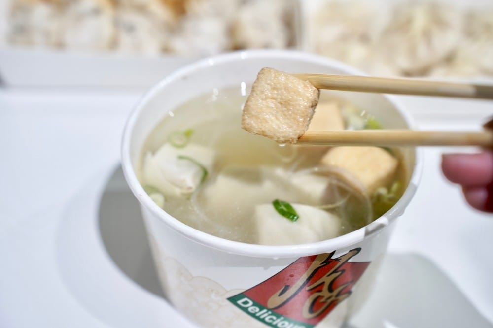 高雄｜上海生煎湯包，20年人氣小店，湯包一咬就噴汁，滿滿上海口味！