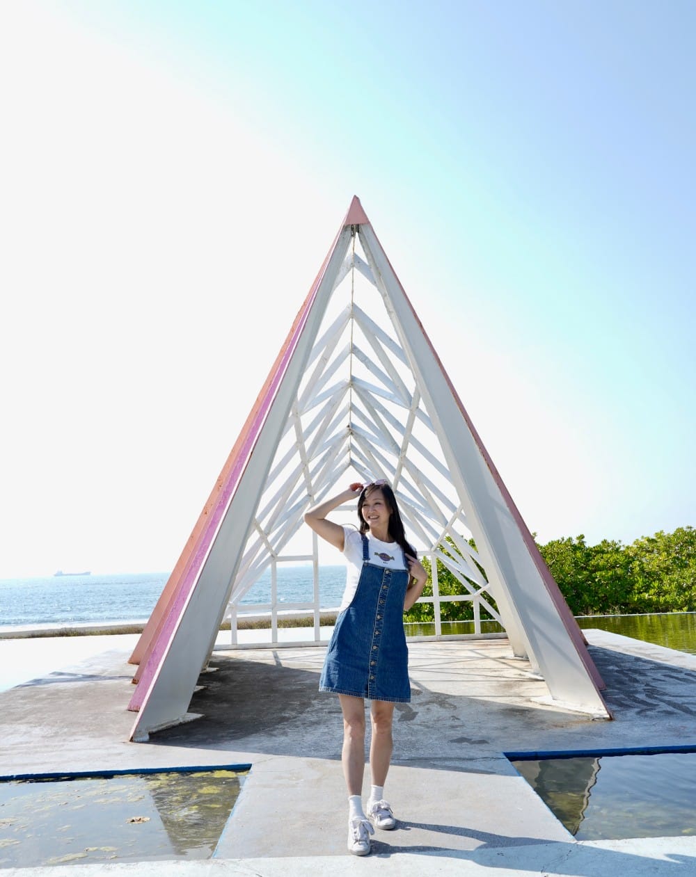 高雄旗津彩虹教堂,旗津海珍珠,網美婚紗IG美拍打卡景點 - 第14張圖 高雄旗津彩虹教堂,旗津海珍珠,網美婚紗IG美拍打卡景點